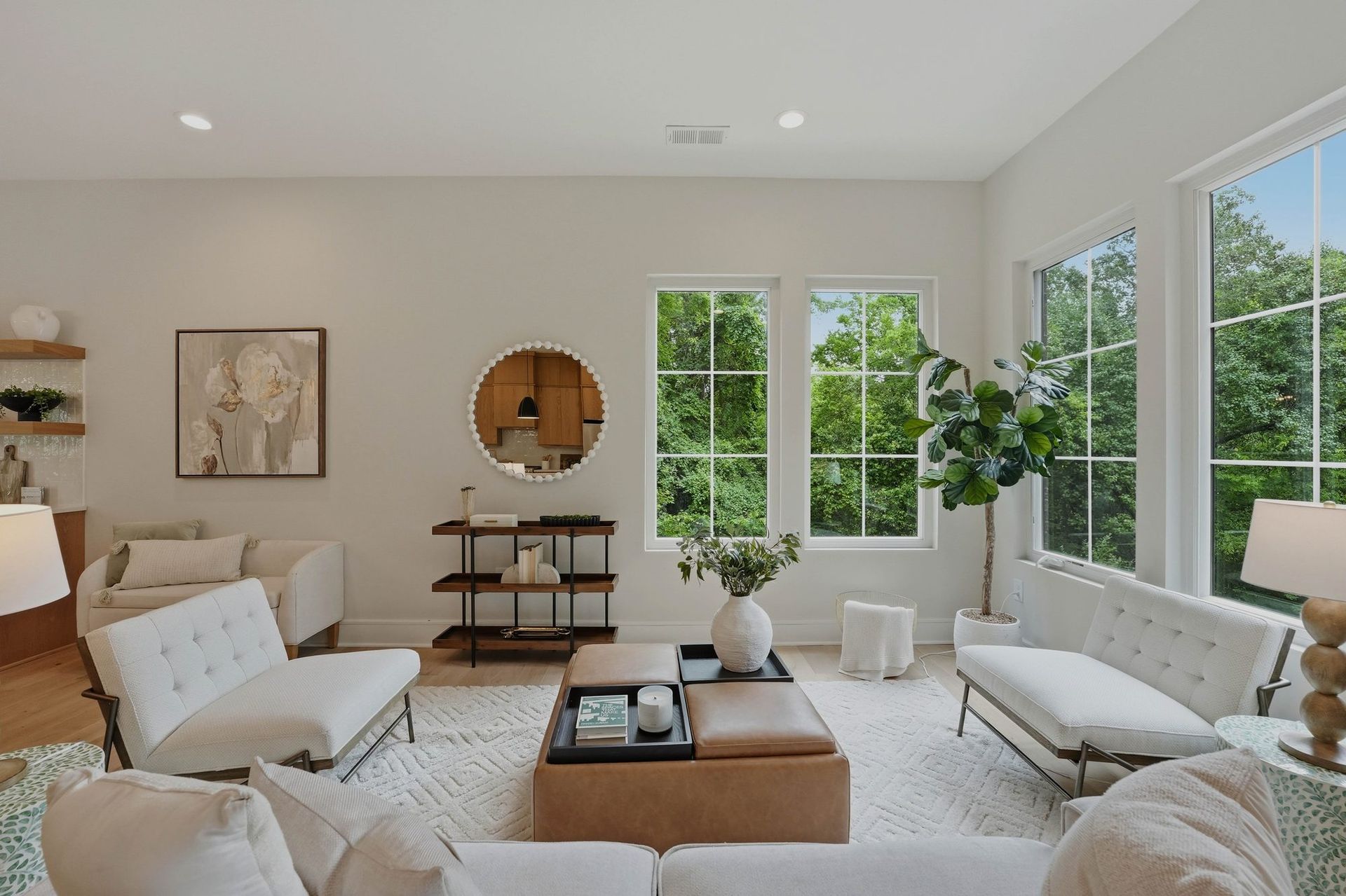 Living room at 604